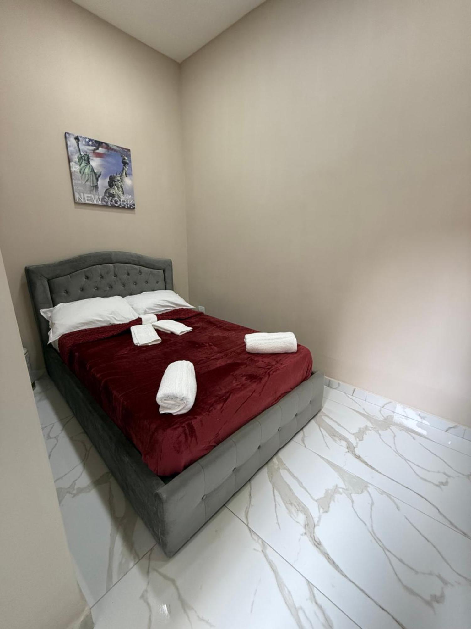 Apartamento Valentino Caracciolo 105 Nápoles Exterior foto